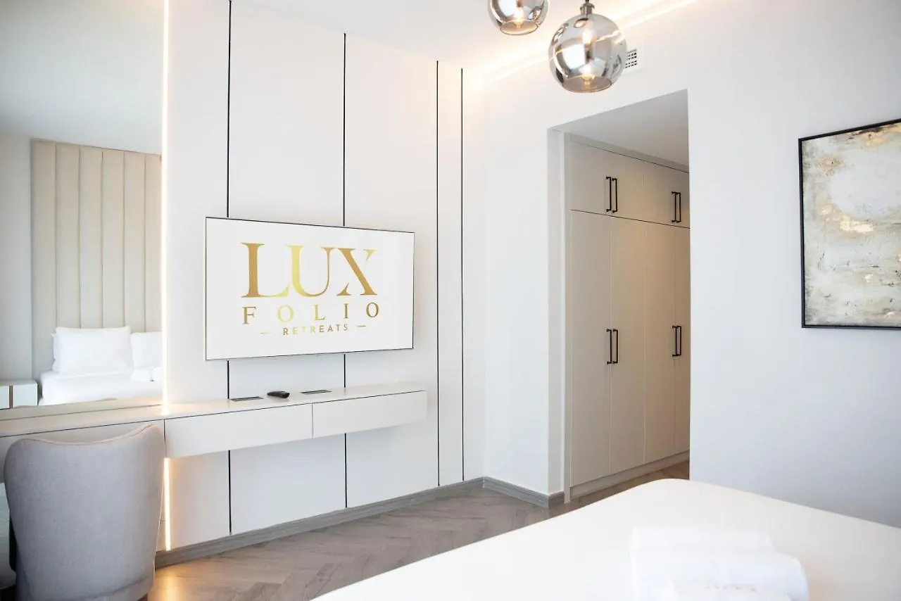 Stunning High Floor 3 Bed - Dubai Marina Apartment