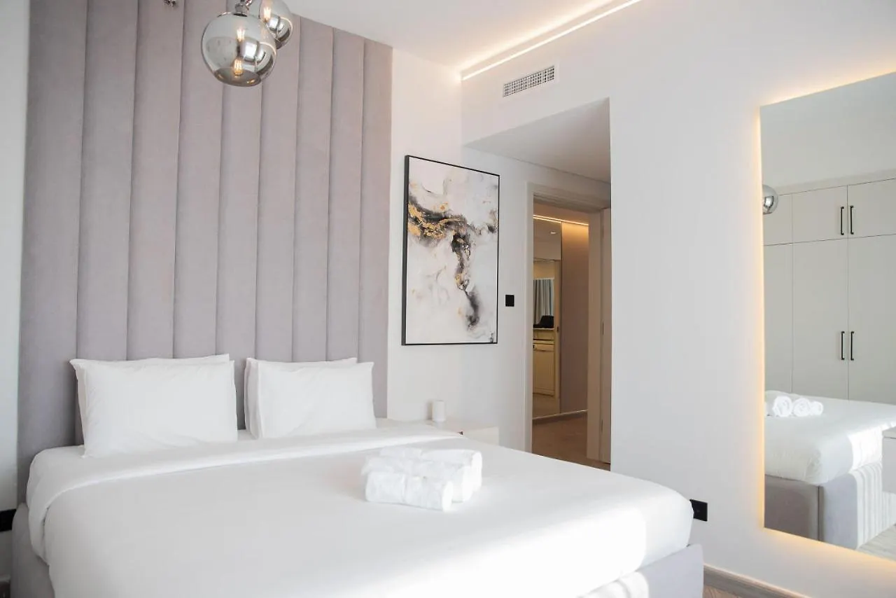 Stunning High Floor 3 Bed - Dubai Marina Apartment