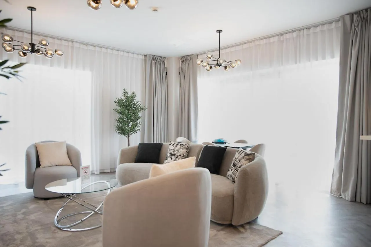 Stunning High Floor 3 Bed - Dubai Marina Apartment